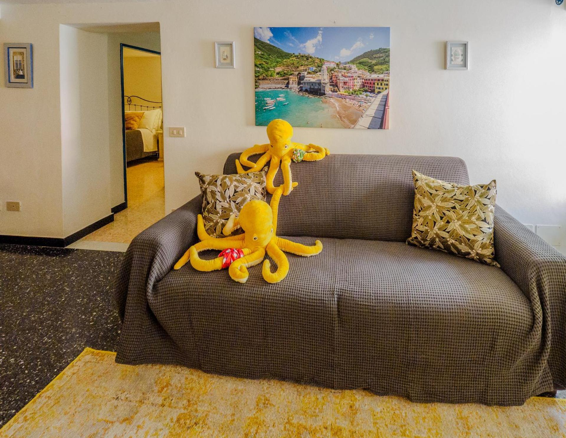 Mainetta Sea View Apartment With Ac ヴェルナッツァ エクステリア 写真